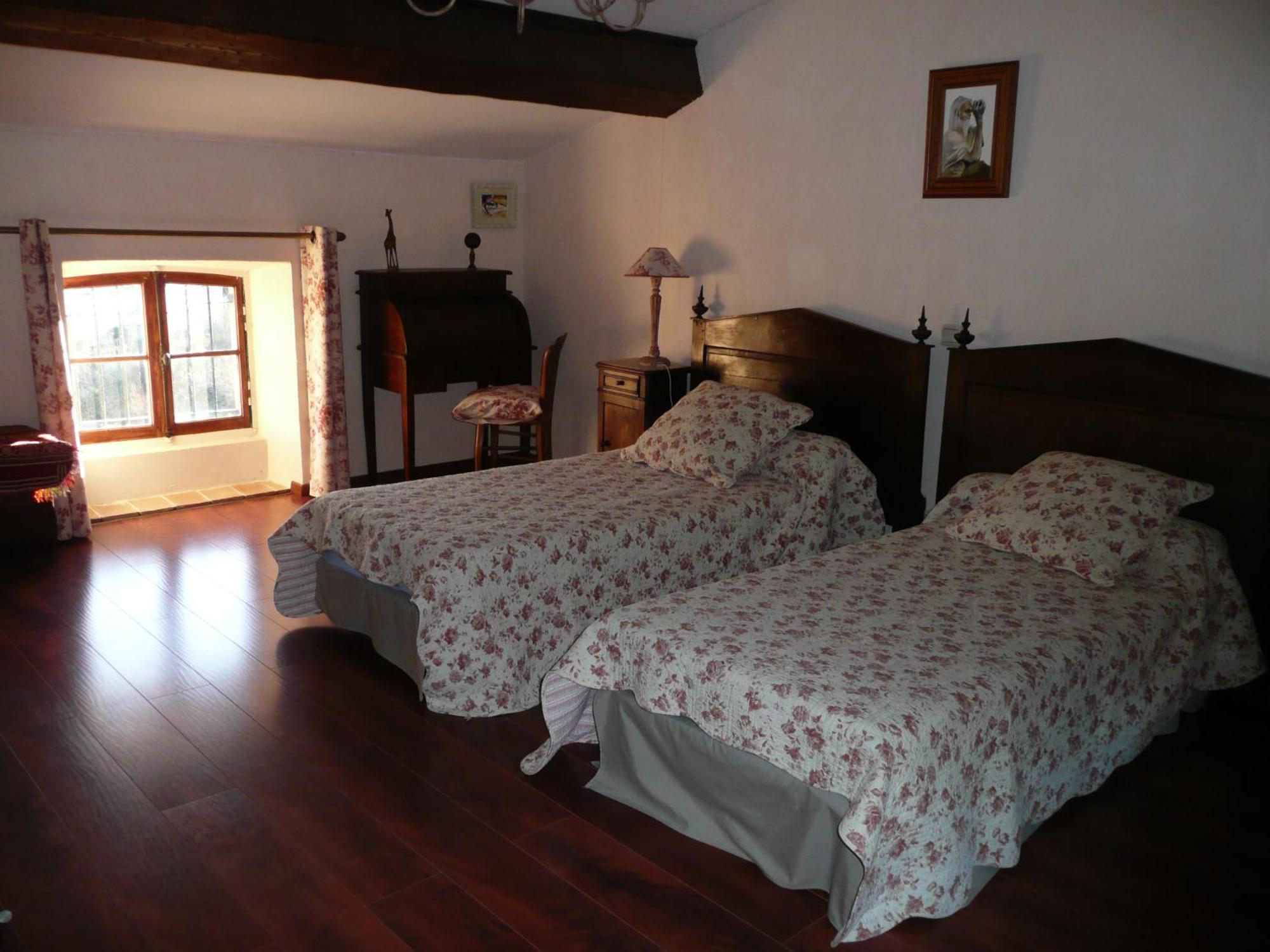 Hotel Les Terres Basses Fabrezan Esterno foto